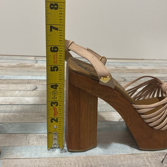 Nataly Mendez Wooden Block Heel Sandals - Picture 11 of 16